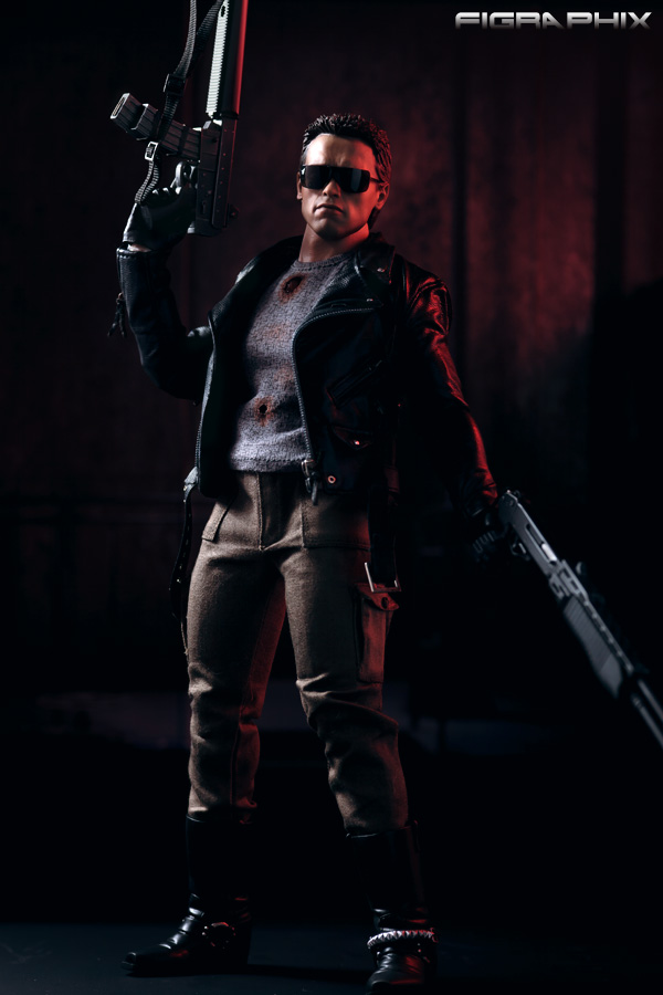 HotToys】 T-800 (バトルダメージ版) / ターミネーター HotToys】 T-800 (バトルダメージ版) / ターミネーター