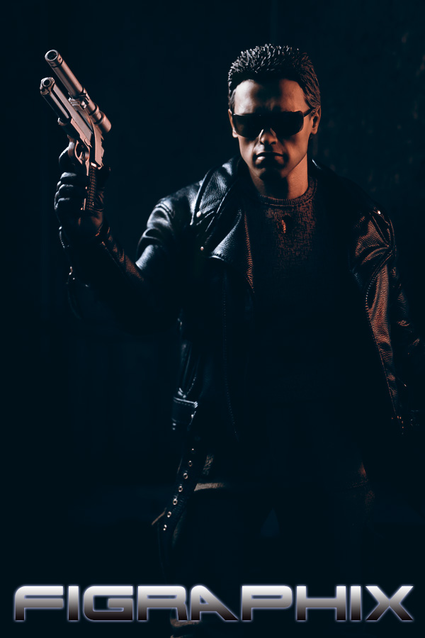HotToys】 T-800 (バトルダメージ版) / ターミネーター HotToys】 T-800 (バトルダメージ版) / ターミネーター