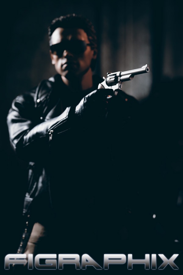 HotToys】 T-800 （バトルダメージ版） / ターミネーター